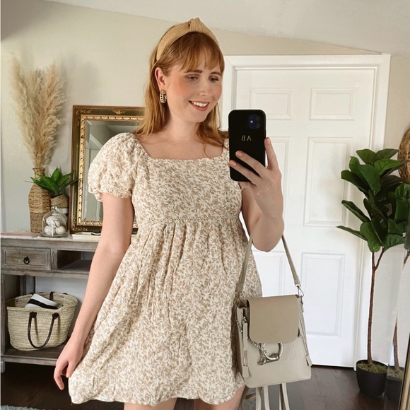 American Eagle Outfitters Dresses & Skirts - American Eagle Floral Puff Sleeve Dress